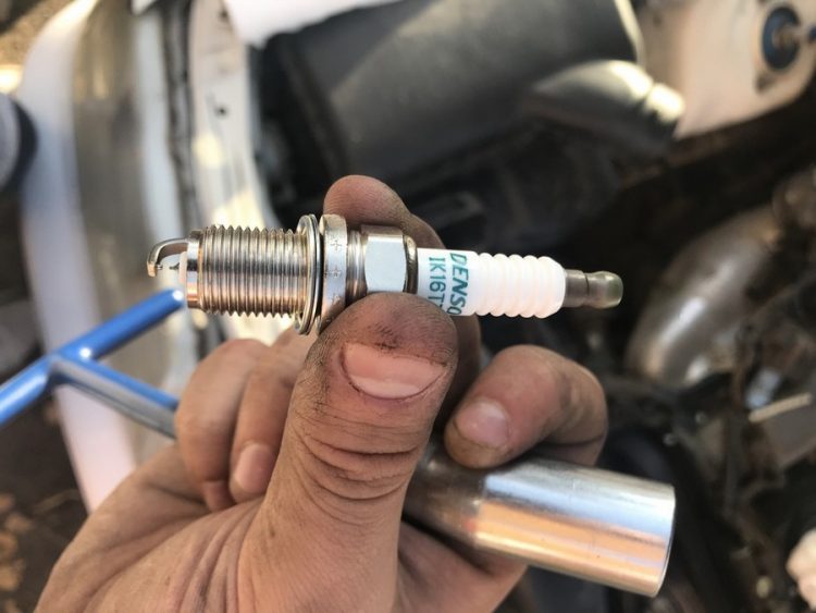 Иридиевая свеча Denso IK16TT